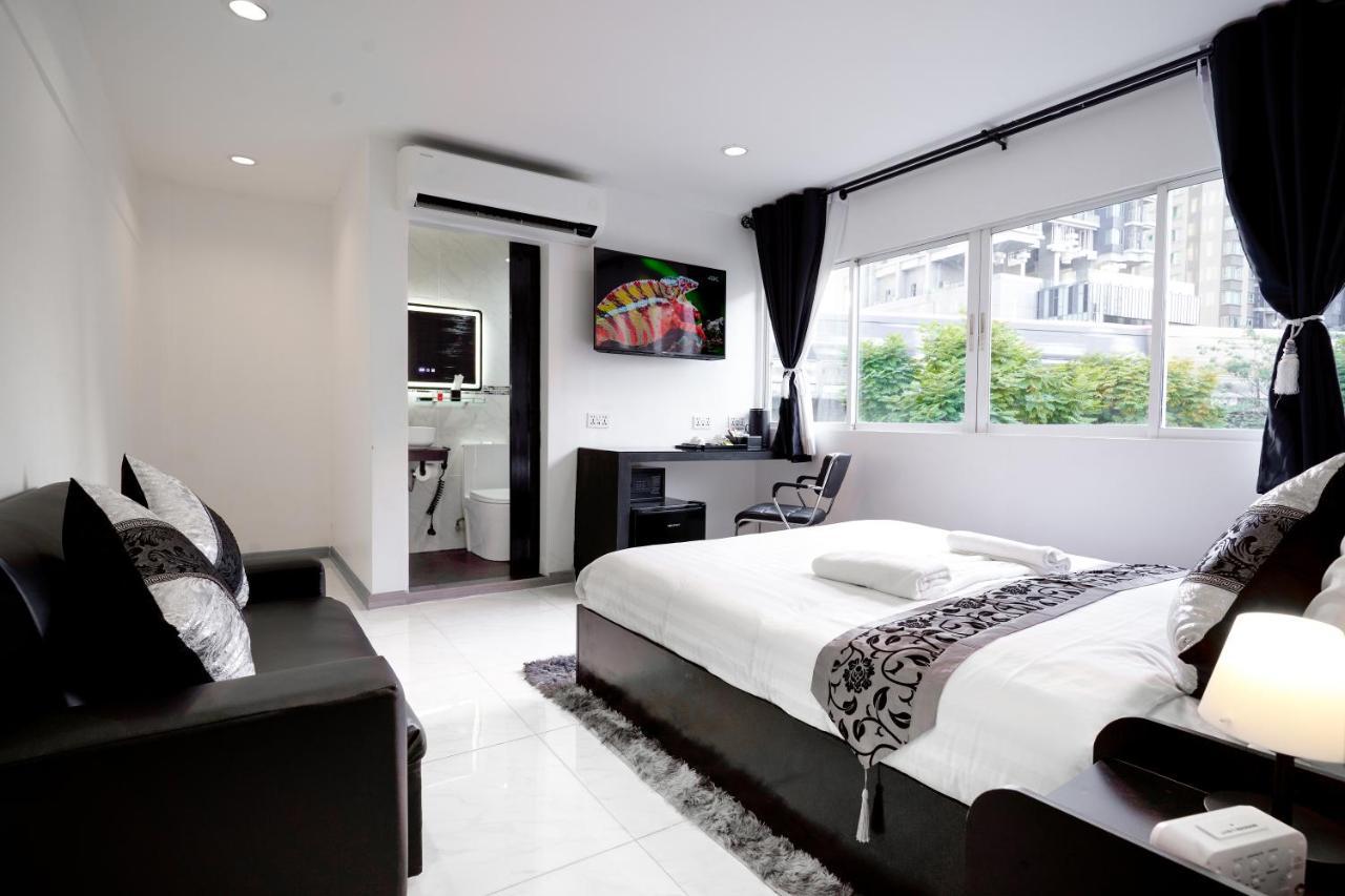 Thonglor Suites Hotel Bangkok Exterior foto